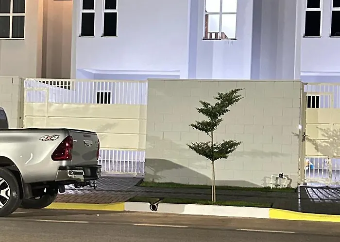 Sobrado com garagem