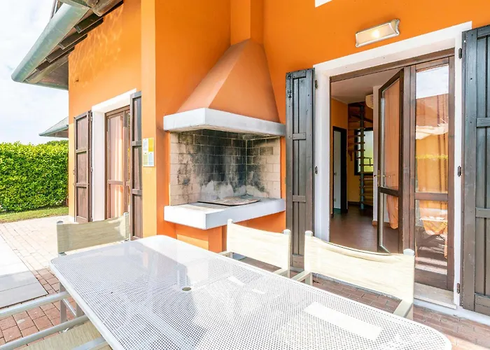 3 Bedroom Awesome Home In Albarella Ro