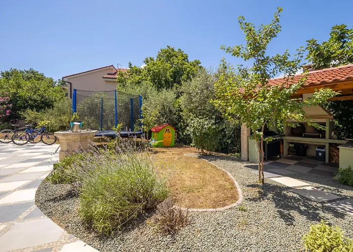 Nice Home In Kostrena