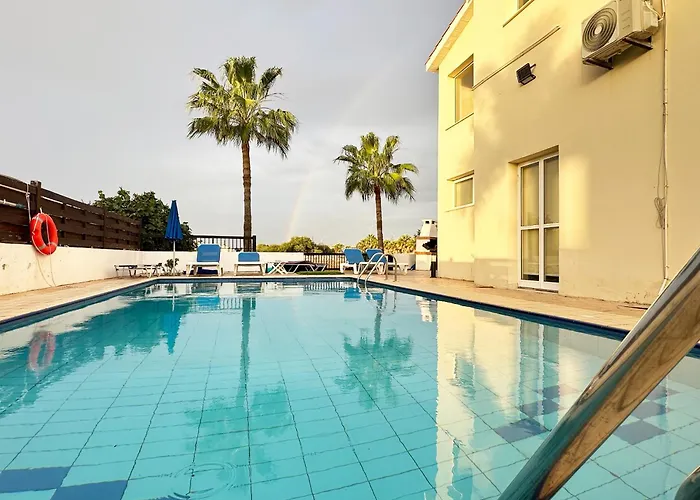 Sunset Pearl Holiday Villa