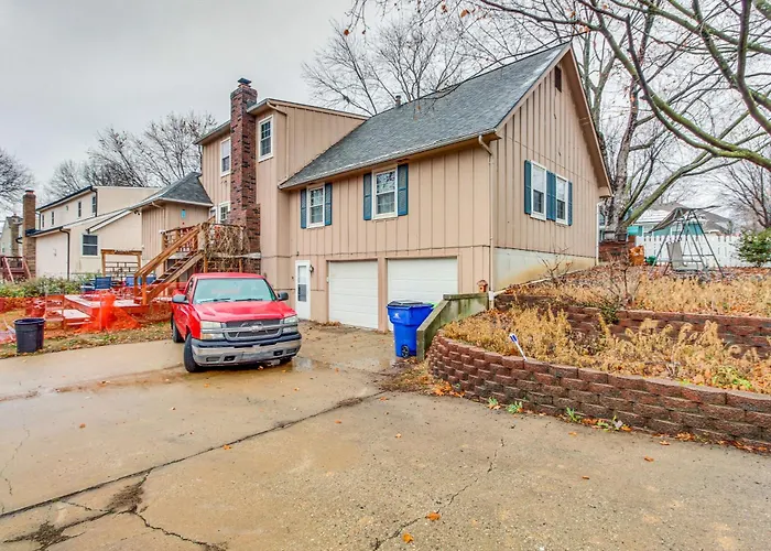 Shawnee Vacation Rental ~ 11 Mi To Kansas City!