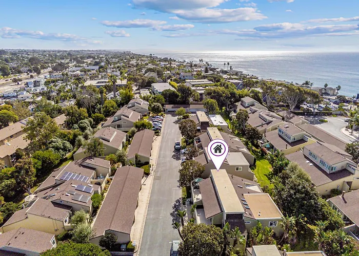 Encinitas Paradise | Seabluffe Gated Community W/ Beach Access