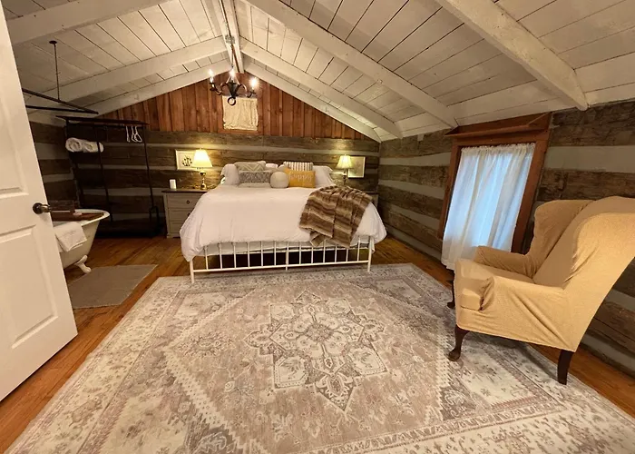 The Hilltop Cabin