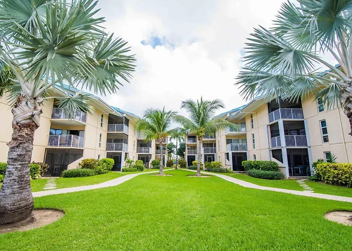 Enjoy Sunsets At Fully Equipped Condo At The Beach