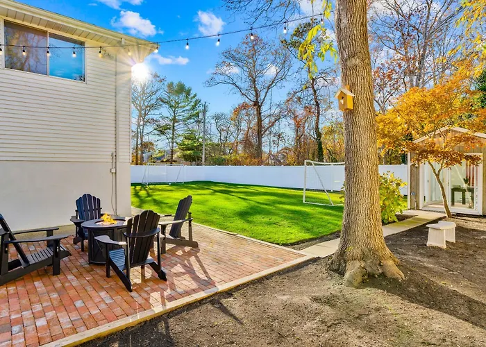 Walk To The Beach - Modern Home With Firepit And Bikes