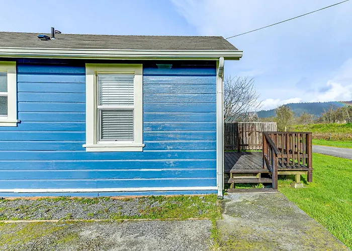 Cozy Norcal Cottage: 2 Mi To Redwoods & Beaches!