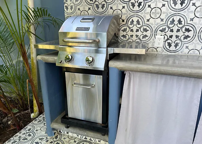 Private Oasis! New Casita With Parking, Garden And Outdoor Kitchen!