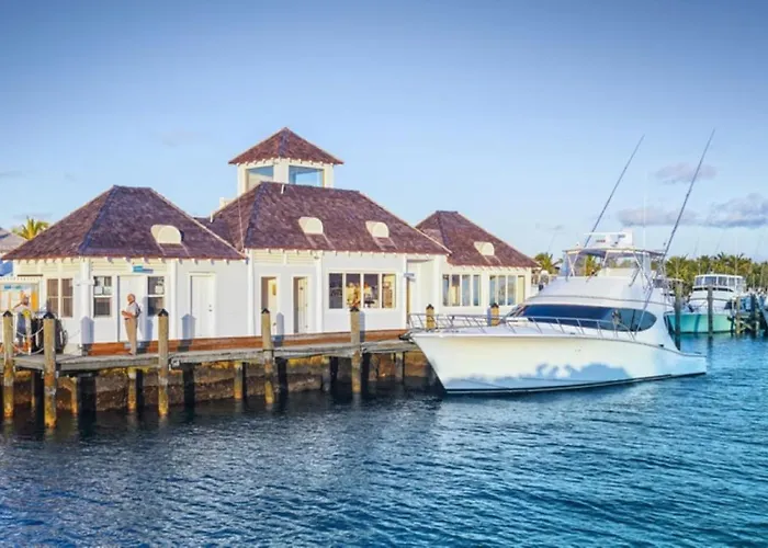 4-Bedroom House In Delightful Palm Cay