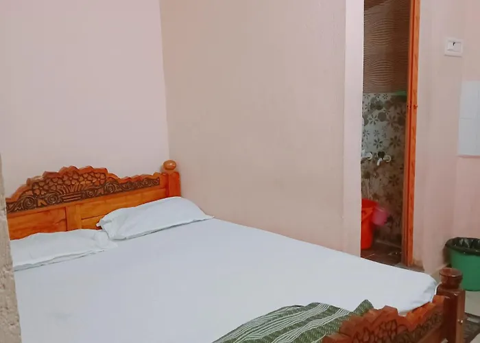 V R Guest Rooms