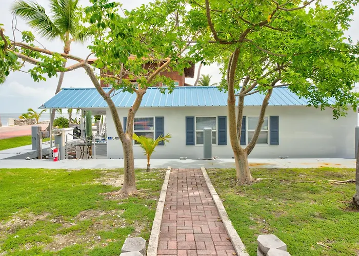 Aqua Lodges At 47Th Street