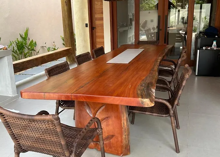 Full-Service Casa Trancoso, New House, 10 Mins Walk To Beach & Quadrado