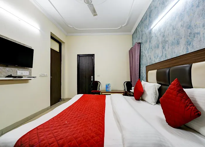Hotel Mayank Plaza-Near Igi Airport Terminal-3