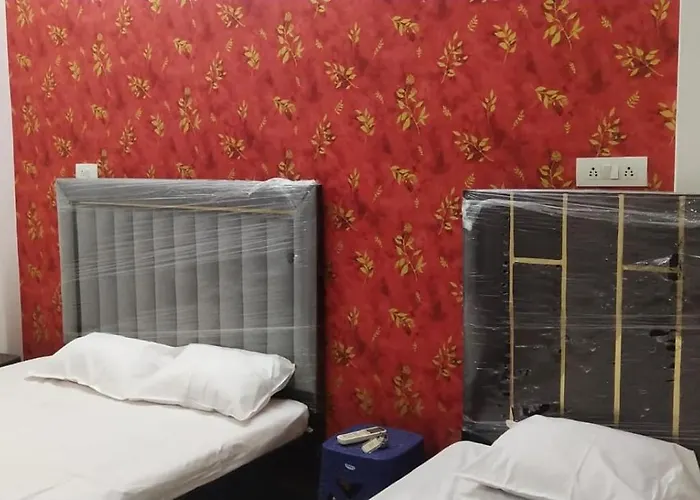 Gayatri Grand Paying Guest House
