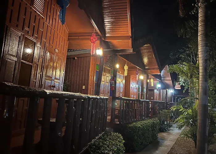 Riverside Retreat Sukhothai Guest House