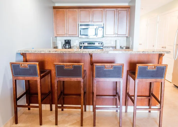 Private Poolside, Loft-Like Condo With Panoramic Grace Bay Views, Walk To Beach, Restaurants, & Turtle Cove Marina!