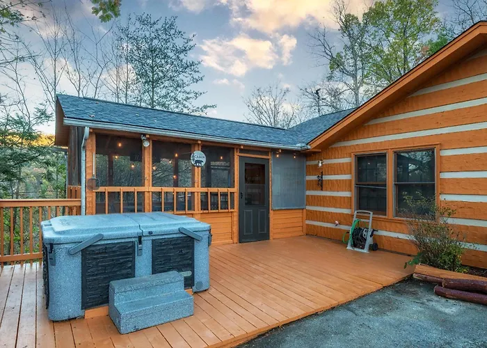 Real Log Cabin With Amazing Views, Hot Tub, Sauna, Games