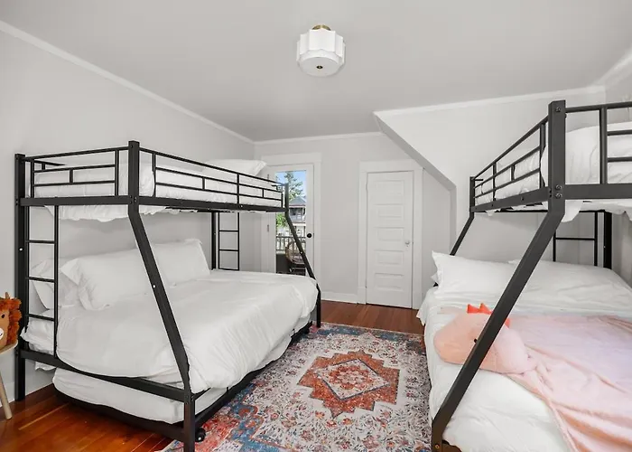 Newly Renovated Villa In Central Spokane