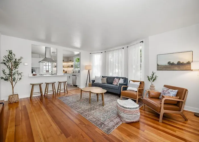 Newly Renovated Villa In Central Spokane