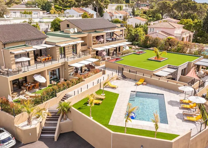 La Villa Sambro