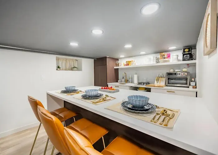 Romantic Hideout 1Bedroom Lower Level