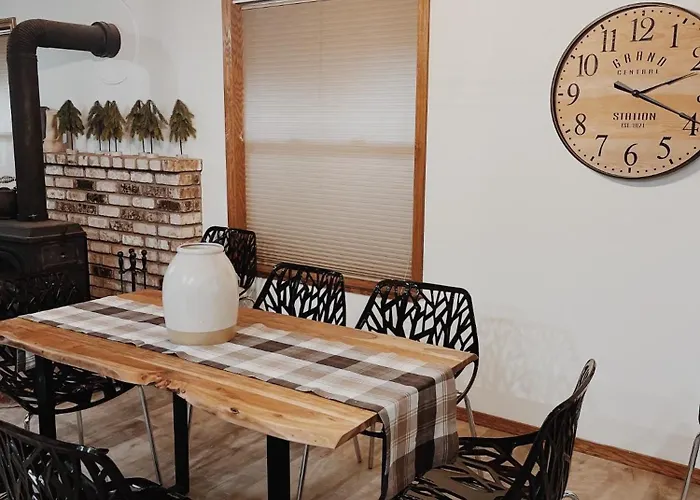 Lovely Home In Pollock Pines With Hot Tub