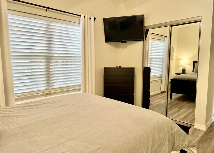 Lower Level Condo B-2 With Dock