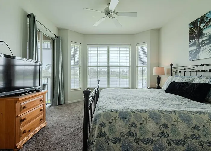 Greenlinks Golf Villa At Lely Resort
