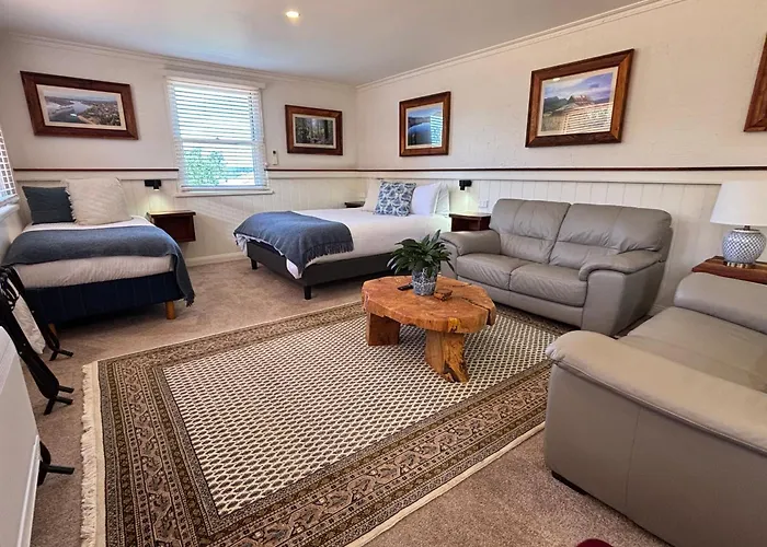 Silwood Apartment Fully Self Contained With Kitchen And Laundry