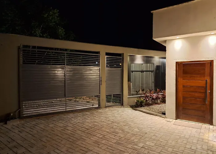 Casa do Villas - Arraial d'Ajuda - 2 quartos com ar condicionado, wifi 125mbps, cozinha completa, churrasqueira e garagem