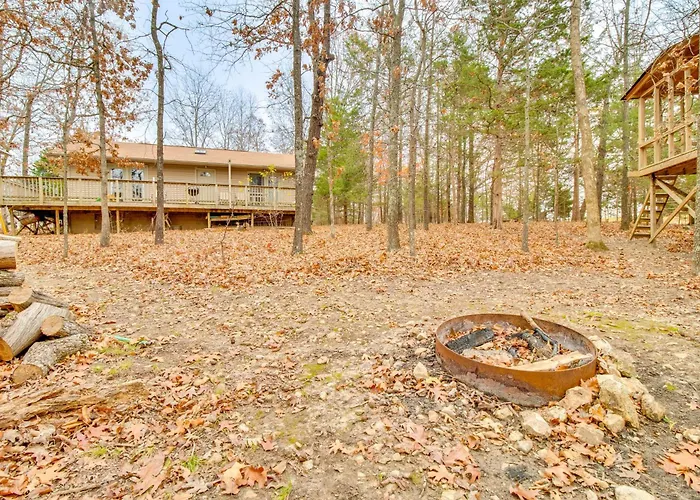 Serene Yellville Retreat W/ Hot Tub On 85 Acres