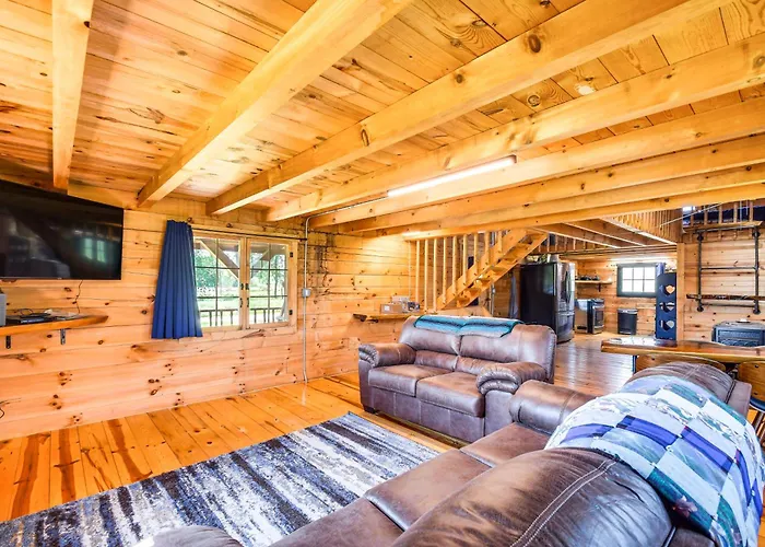 Bellevue Log Cabin W/ Gas Grill & Creek Access