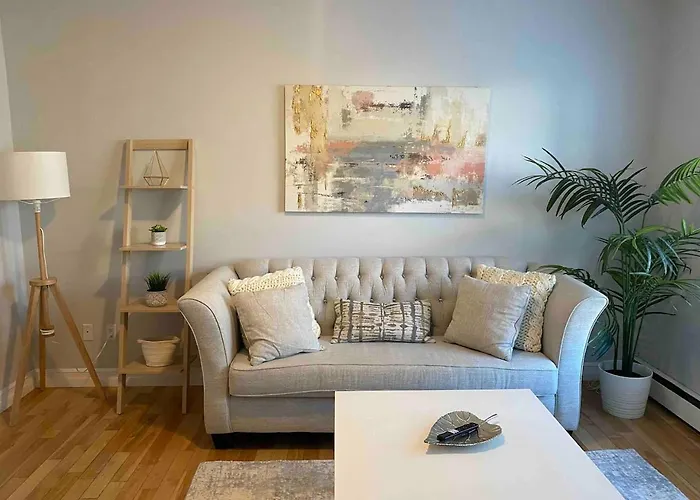 67 - Walking Distance To Downtown