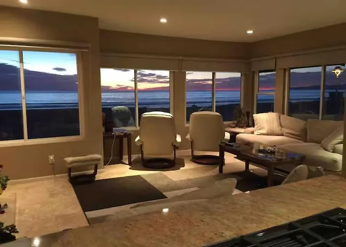 90210 Beach House Middle Unit