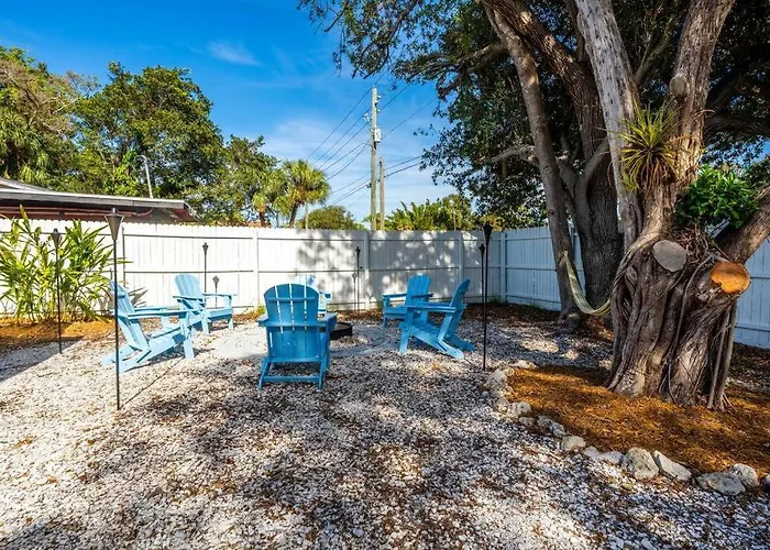 10 Min Lido Key Beach ~Coastal Cabana Hideout