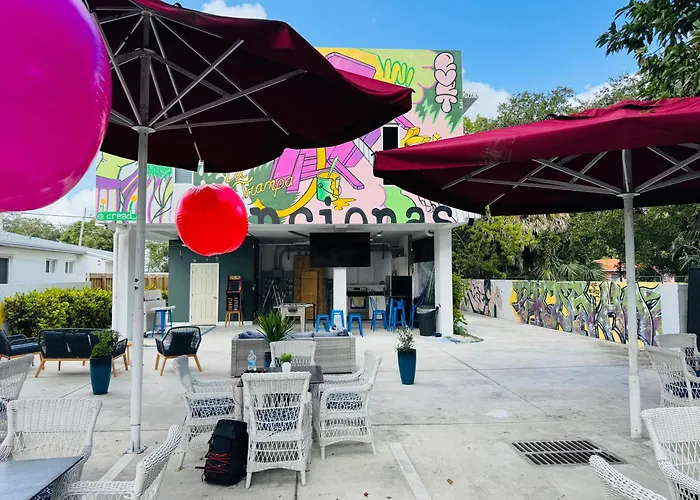 Atrium Design District