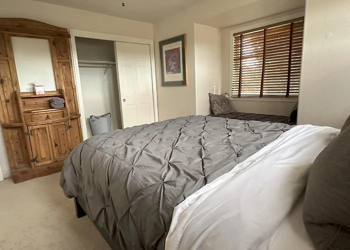 Tiller House - Durango Room