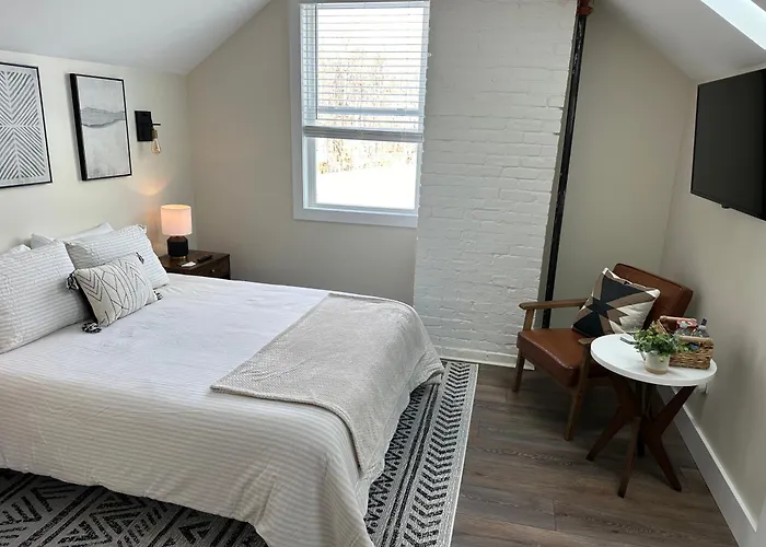 The Innwoods - Studio Apartment 1