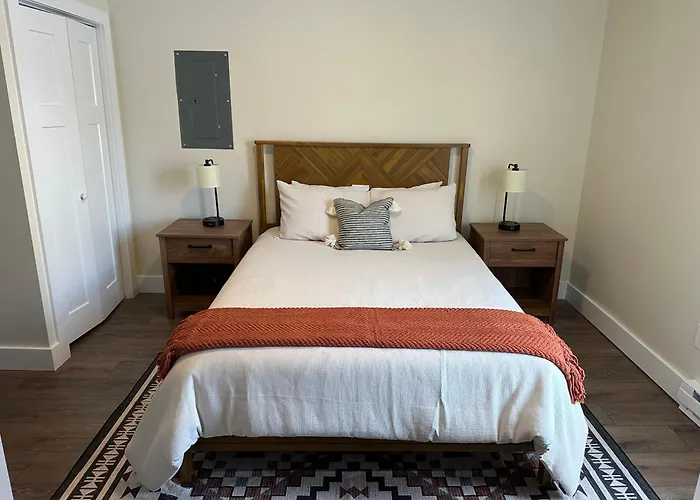 The Innwoods - Two Bedroom Apartment