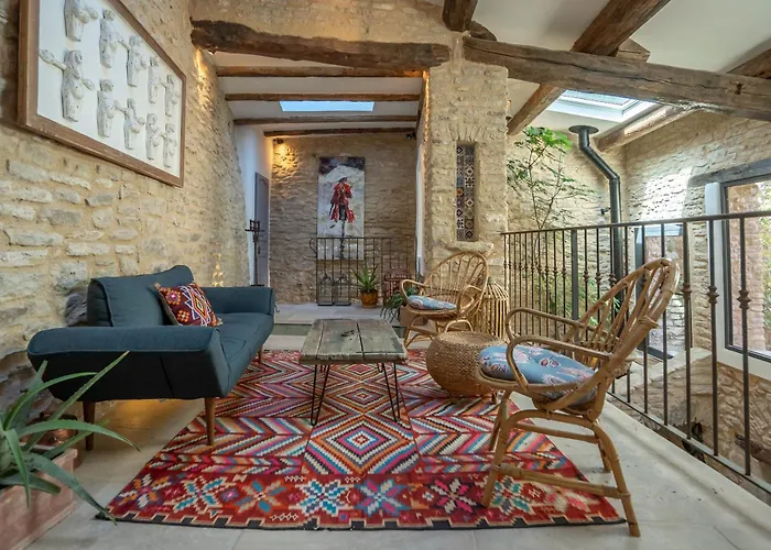 Grande Maison De Charme Au Coeur De Goult