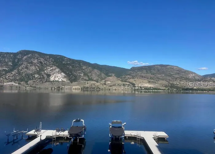 Nest Luxury Modern Lake House
