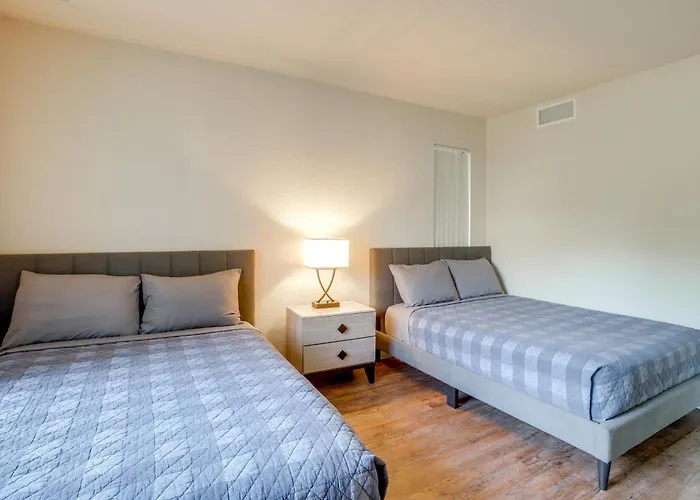 Golf, Hike & Relax: Cathedral City Condo