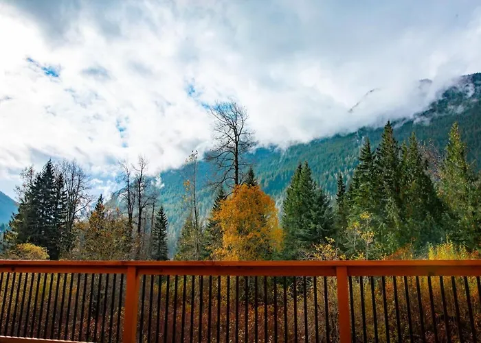 Douglas Fir Retreat, Mtn Views And Expansive Deck