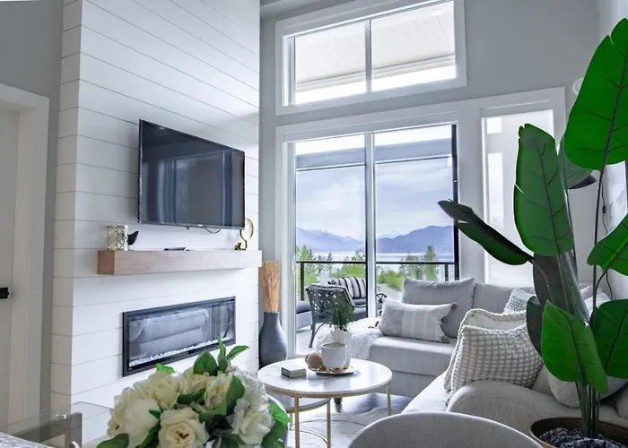 Brand New Penthouse With Lake And Mtn Views