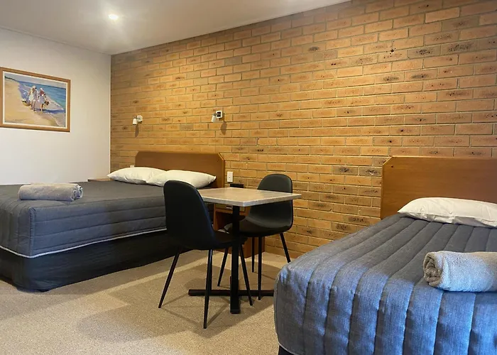 Quays Motel San Remo