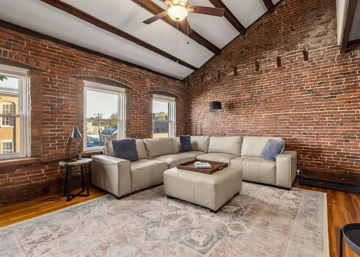 City Loft Group Getaway King Downtown Location
