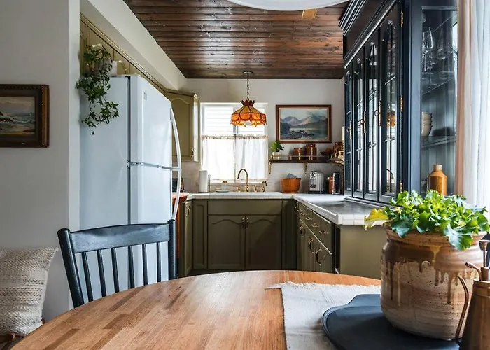 The Reef Guest Suite