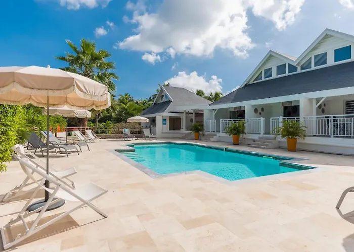 Shamrock Orient Bay