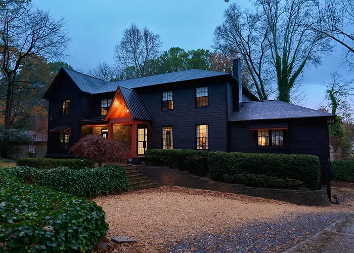 The Black House At Victoria Mill Buckhead