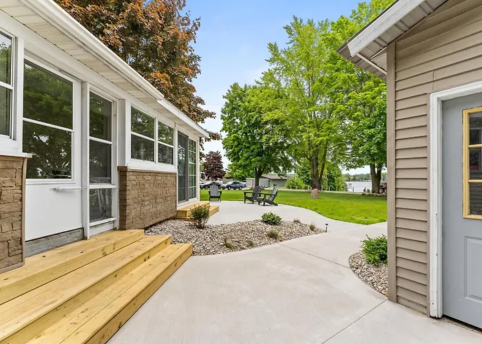 Lakeview Cottage - Stunning Views Of Silver Lake.