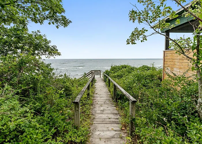 The Bott Cott: Cozy 3-Bedroom Retreat In Grand Haven